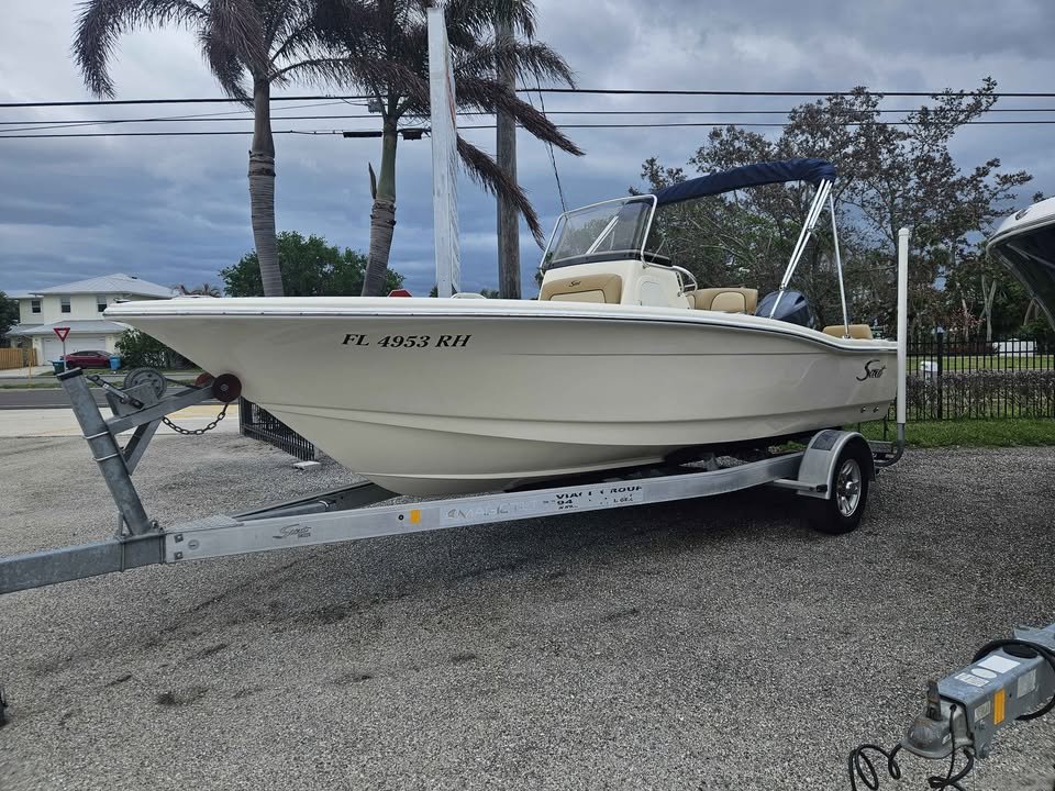 Image 0 of 2017 Scout 195 Center Console 