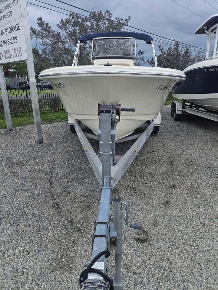 Image 2 of 2017 Scout 195 Center Console 