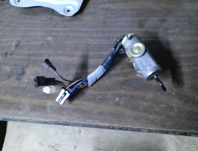 Image 2 of Ignition switch with wiring harness 000212